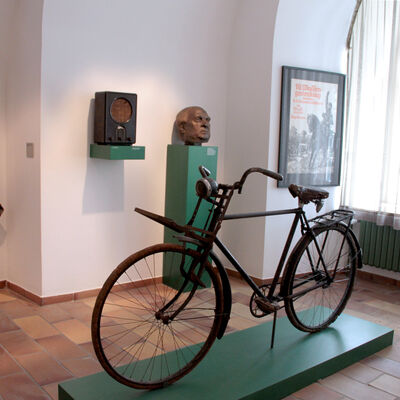Bild vergrößern: Fahrrad im Museumsraum