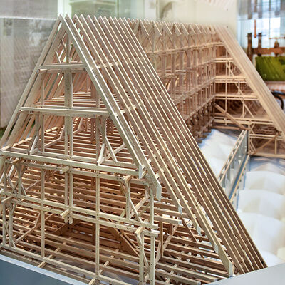 Bild vergrößern: Holzmodell des Dachstuhls des Ingolstädter Münsters